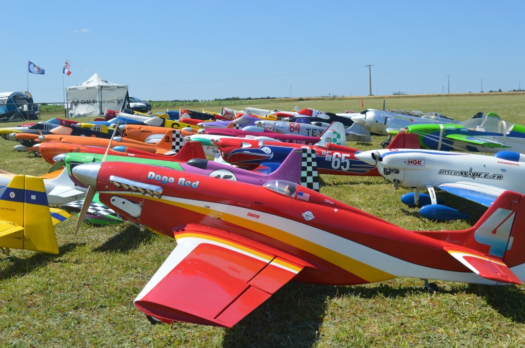 Au premier plan.. Le P51 Mustang 