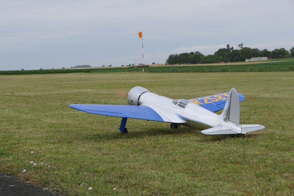 Au décolage le Howard H1 de 2,60m  de Laurent Bardy